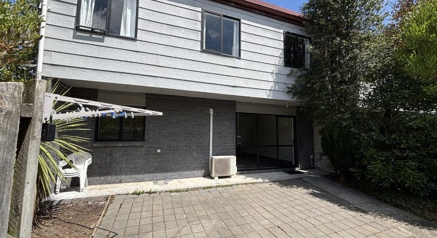  at 2/111 Clarence Street, Riccarton, Christchurch City, Canterbury