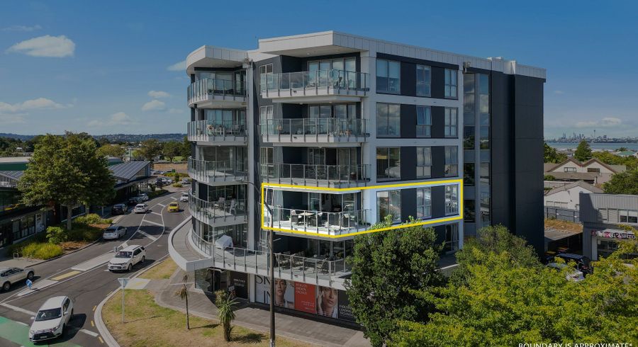  at 2A/84 Gunner Drive, Te Atatu Peninsula, Waitakere City, Auckland
