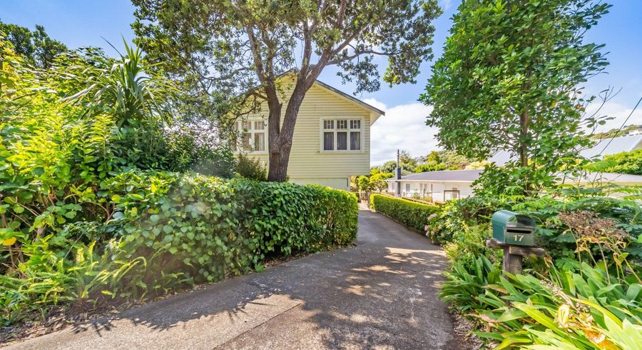  at 17 Paremata Crescent, Paremata, Porirua, Wellington