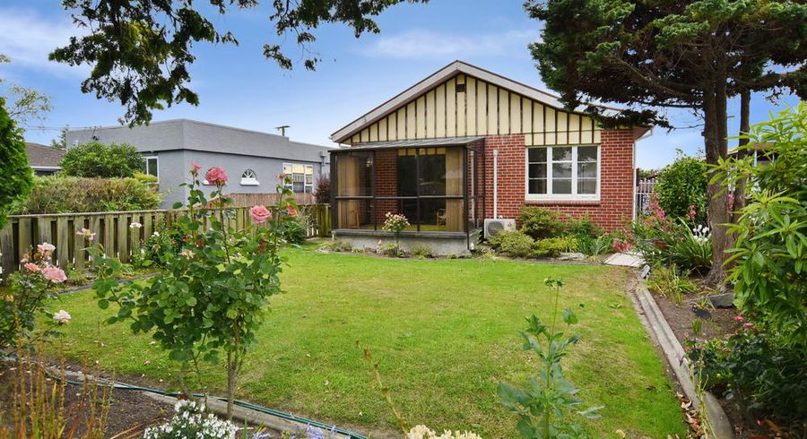  at 1/11 Clouston Street, Saint Martins, Christchurch