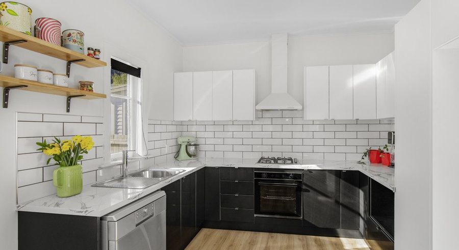  at 24 Kauri Street, Eastbourne, Lower Hutt