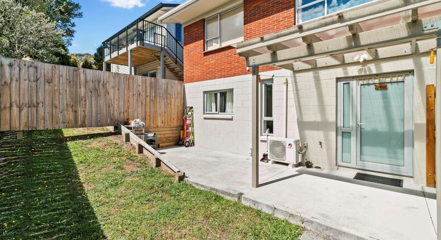  at 2/16 Fairway Drive, Mount Roskill, Auckland City, Auckland