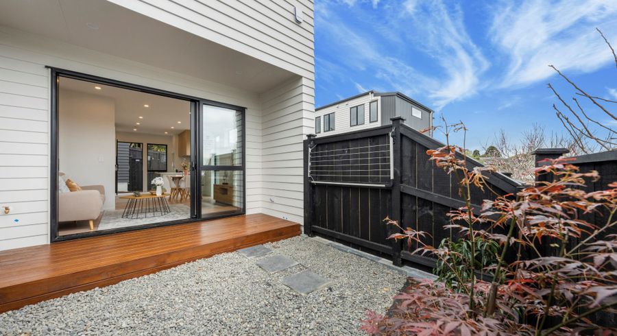  at 8/82 Rosewarne Crescent, Glendene, Auckland