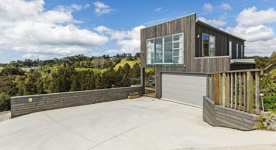 at 82 Vaughans Road, Long Bay, Auckland