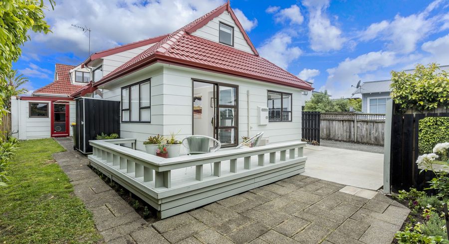  at 1/30 Ngataringa Road, Devonport, North Shore City, Auckland