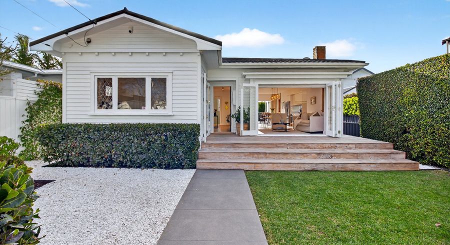  at 46 Dignan Street, Point Chevalier, Auckland City, Auckland