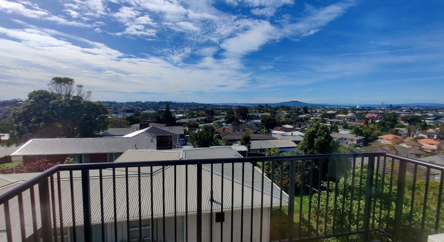  at 205/318 Wairau Rd, Glenfield, North Shore City, Auckland