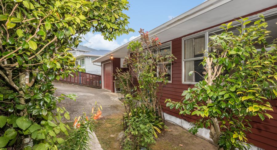  at 6 Woodman Drive, Tawa, Wellington