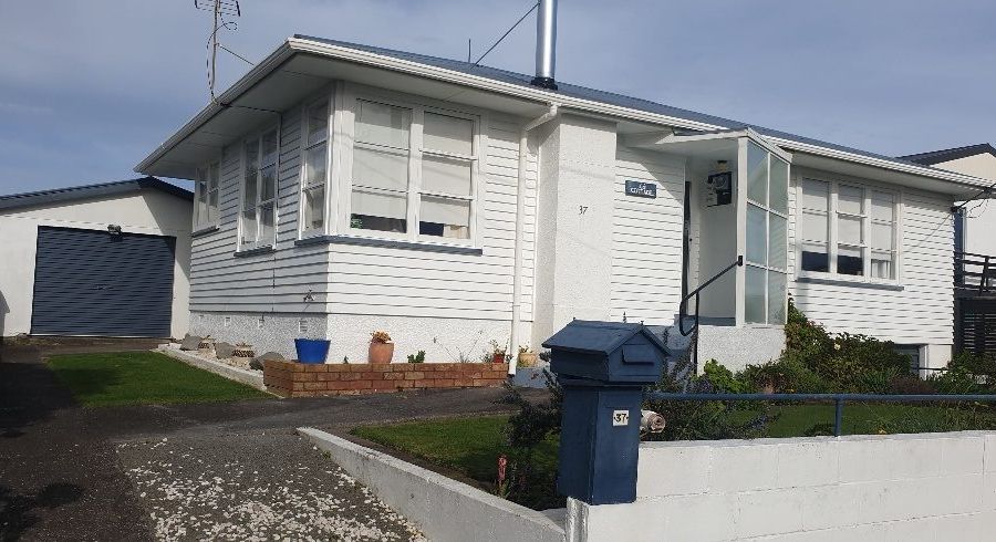  at 37 Victoria Street, Patea