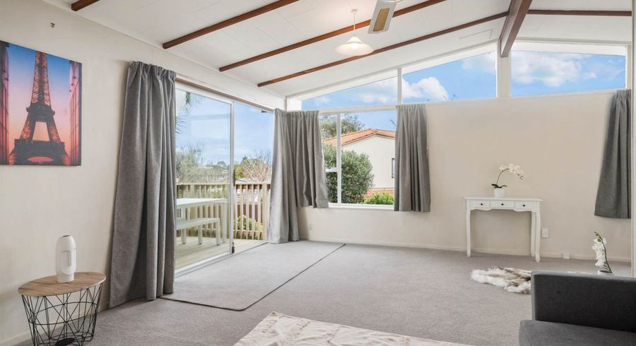  at 1/52A Weldene Avenue, Glenfield, Auckland