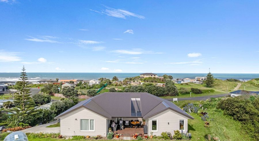  at 12 Longbeach Drive, Castlecliff, Whanganui, Manawatu / Whanganui