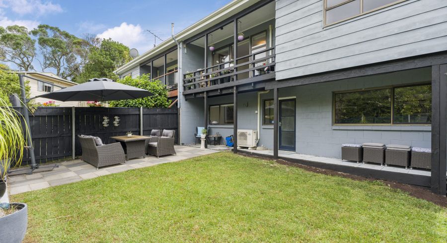  at 2/10 Seaton Road, Murrays Bay, North Shore City, Auckland