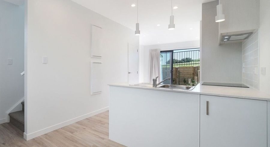  at 6/150 Royal Road, Massey, Waitakere City, Auckland