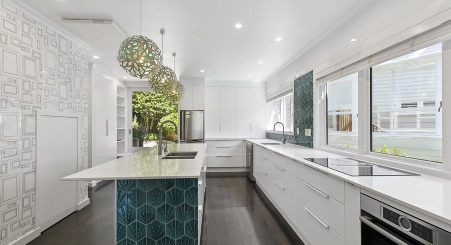  at 11 Easdale Street, Kelburn, Wellington