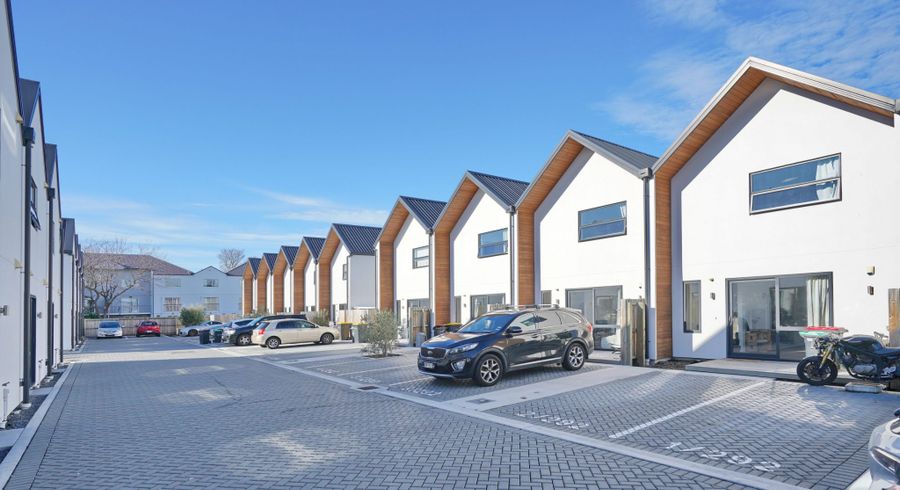  at 2/292 Hereford Street, City Centre, Christchurch City, Canterbury