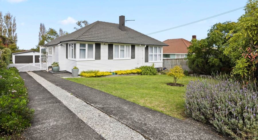  at 5 Roseway Place, Glen Innes, Auckland City, Auckland