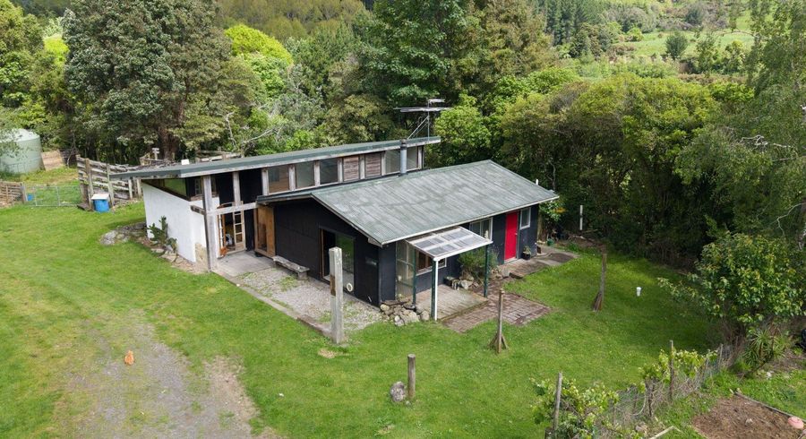  at 302 North Manakau Road, Levin