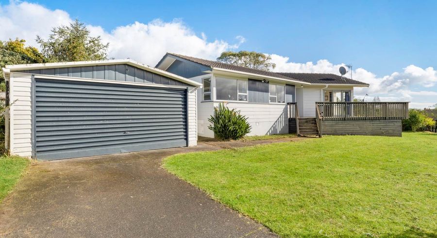  at 2 Longreach Drive, Sunnyvale, Waitakere City, Auckland