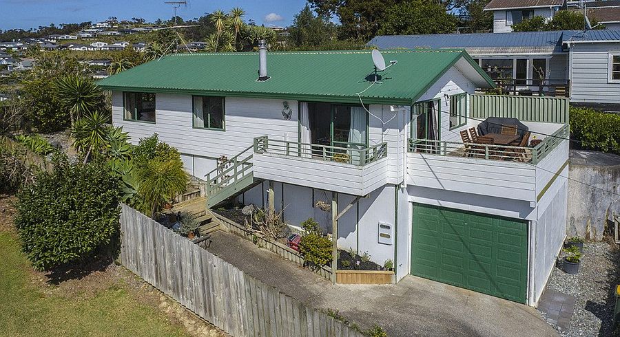 at 8A Scott Road, Stanmore Bay, Whangaparaoa