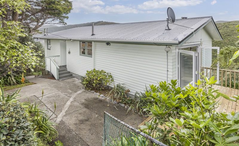  at 7 Columbia Way, Kingston, Wellington