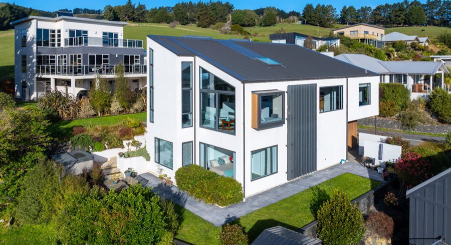  at 100 Mission Cove, Company Bay, Dunedin