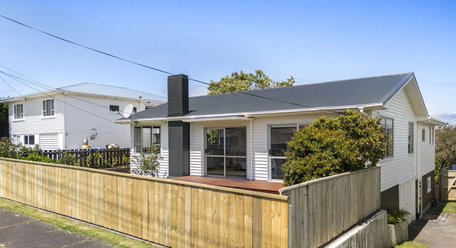  at 7 York Crescent, Westown, New Plymouth, Taranaki