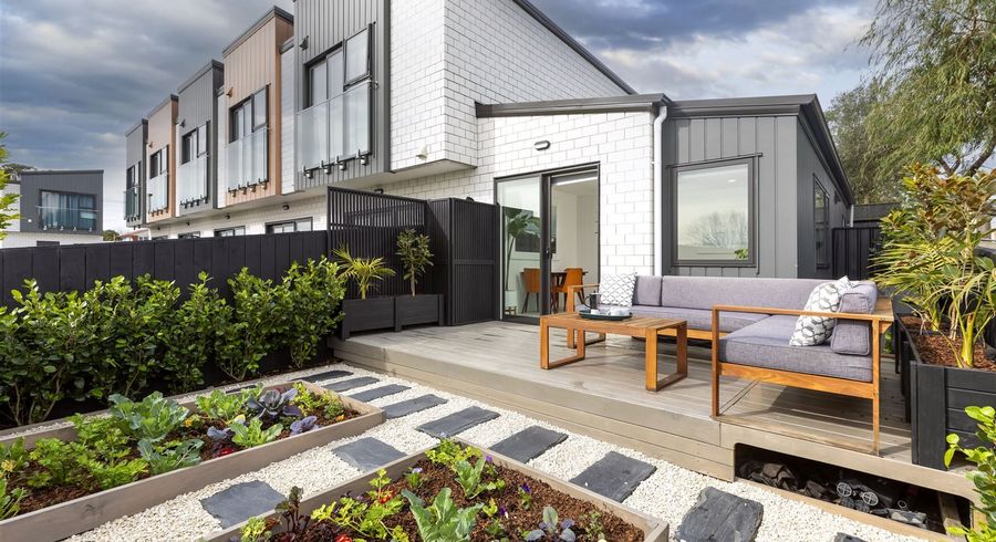  at 14 Mana Place, Te Atatu Peninsula, Auckland