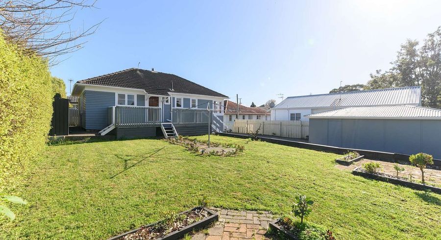  at 9 Frances Street, Manurewa, Manukau City, Auckland