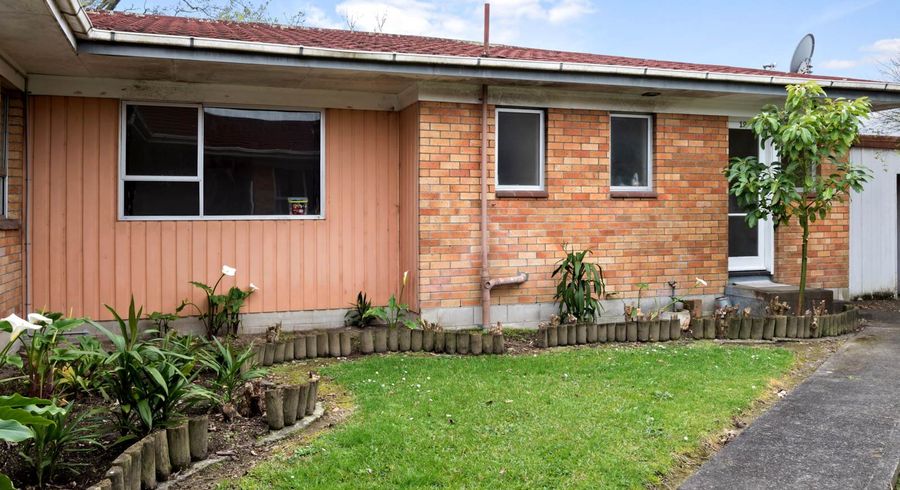  at 12/79 Glendale Road, Glen Eden, Auckland