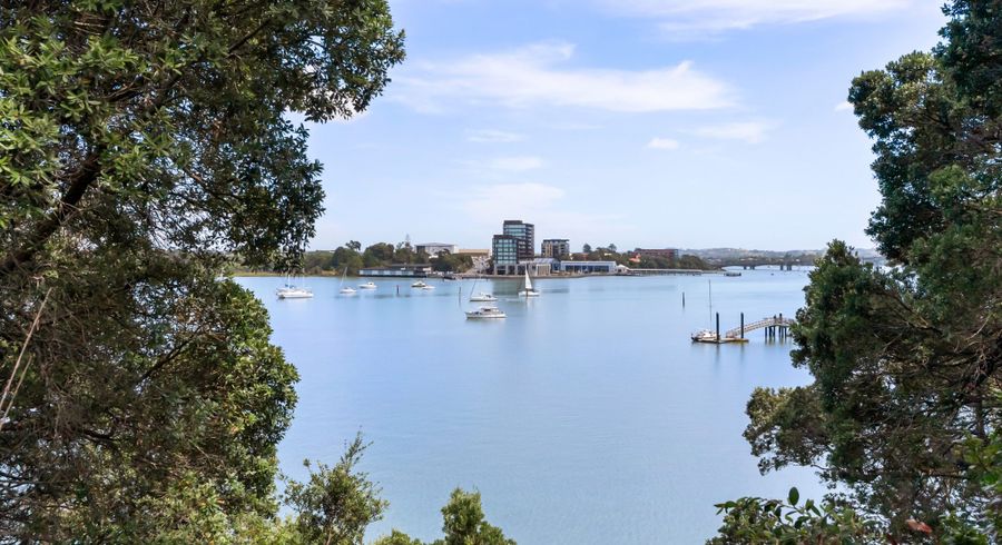  at 5/7 Beach Haven Road, Beach Haven, North Shore City, Auckland