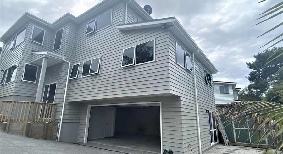  at 5A Varlene Terrace, Forrest Hill, Auckland