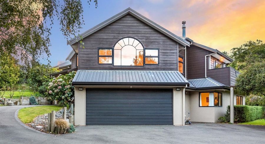  at 85 Joseph Banks Drive, Whitby, Porirua