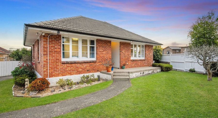  at 1 Freeland Avenue, Mount Roskill, Auckland City, Auckland