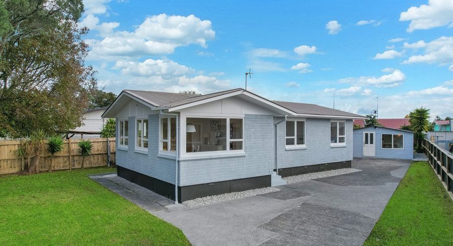  at 8 Comet Crescent, Mangere, Manukau City, Auckland