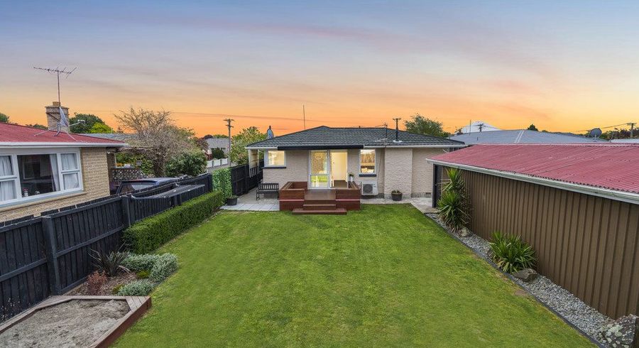  at 6 Dymock Place, Bishopdale, Christchurch City, Canterbury