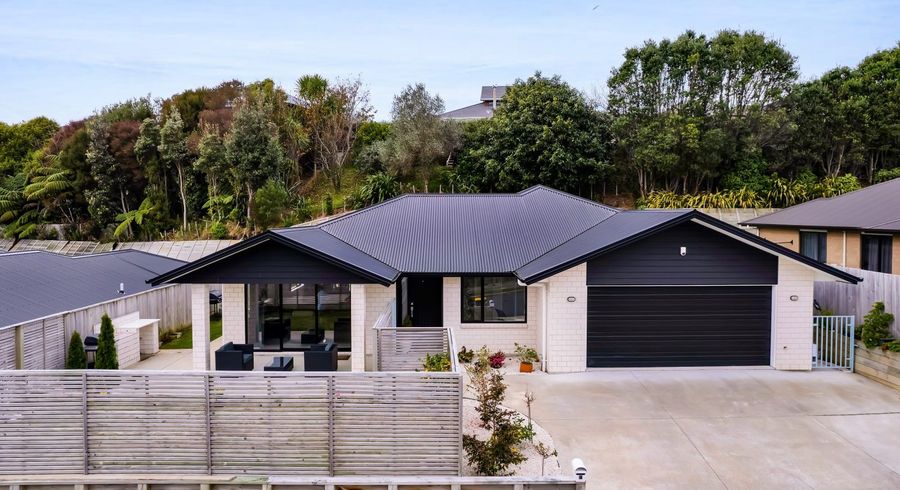  at 6 Frederick Place, Whalers Gate, New Plymouth