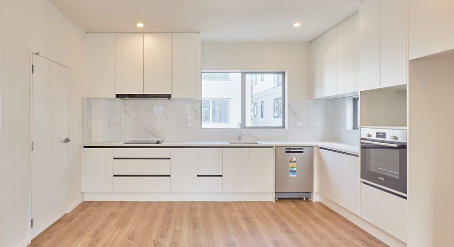  at 26 Glenmore Road, Sunnyhills, Manukau City, Auckland