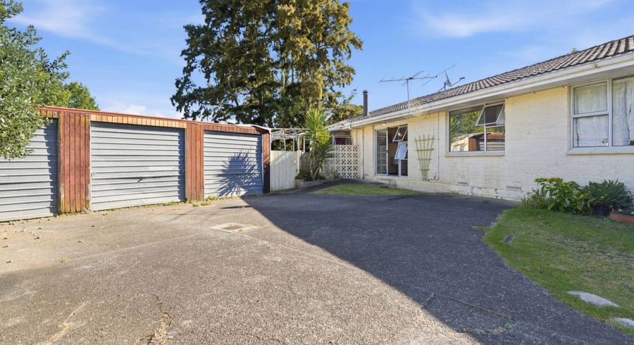  at 2/15 Phoenix Place, Papatoetoe, Manukau City, Auckland