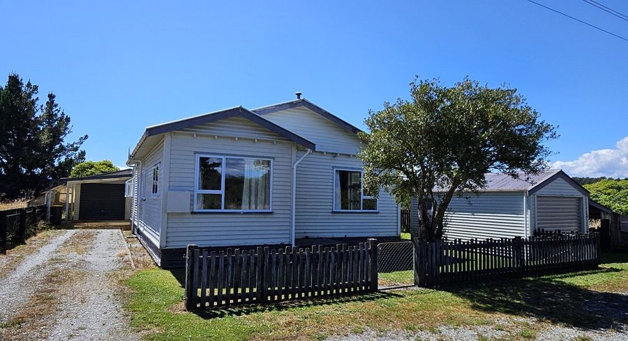  at 77 Stratford Road, Arnold Valley