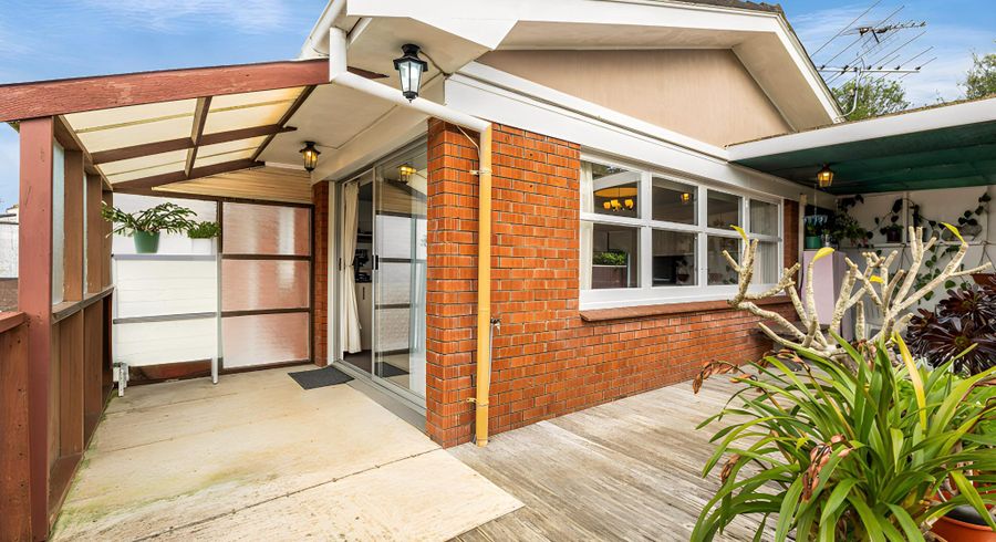  at 2/129a Ridge Road, Howick, Manukau City, Auckland