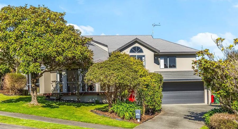  at 18 Joseph Banks Drive, Whitby, Porirua