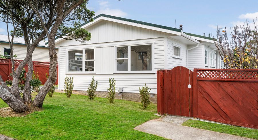  at 26 Waiwera Crescent, Maupuia, Wellington