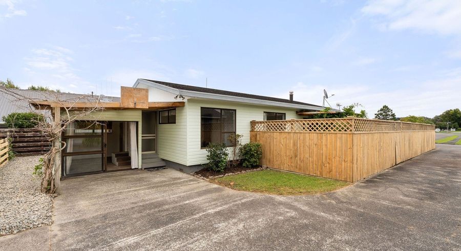  at 11 Sandstrom Grove, Feilding, Manawatu, Manawatu / Whanganui