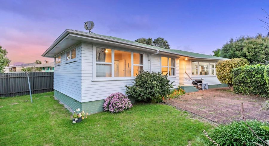  at 67 Te Kanawa Crescent, Henderson, Waitakere City, Auckland