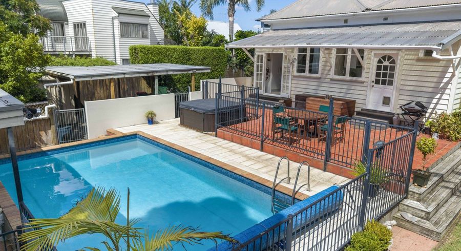  at 4/9 Lillington Road, Remuera, Auckland City, Auckland