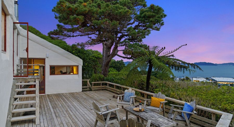  at 22 Rakeiora Grove, Korokoro, Lower Hutt, Wellington