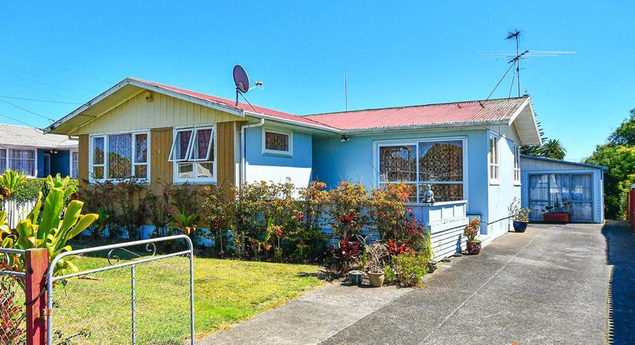  at 9 Cooper Crescent, Otara, Auckland