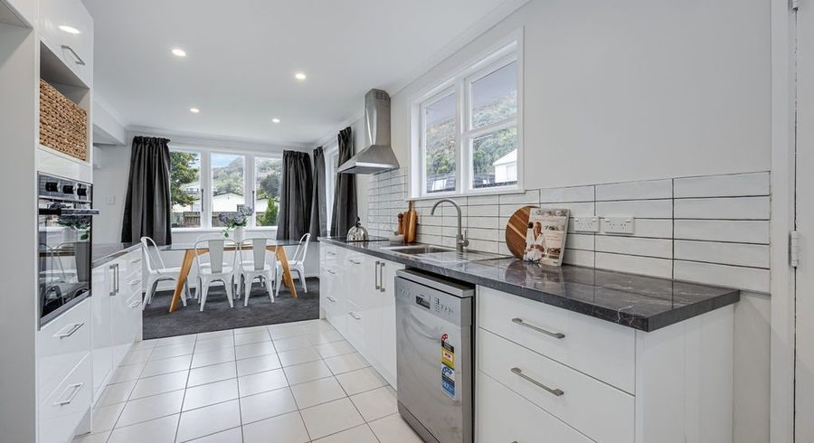  at 1/395 Cambridge Terrace, Naenae, Lower Hutt