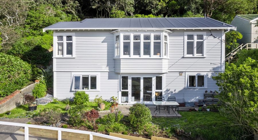 at 27 Sutherland Crescent, Melrose, Wellington