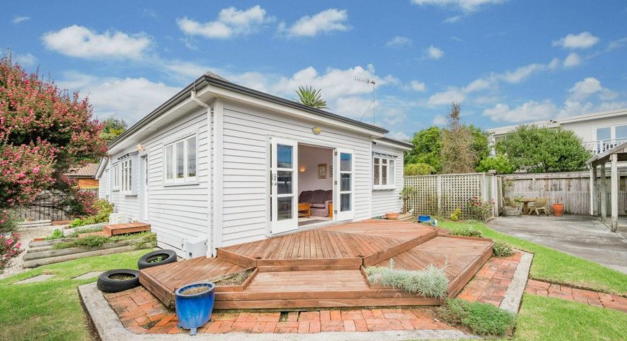  at 4 Nathan Avenue, Paraparaumu Beach, Kapiti Coast, Wellington